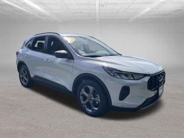 Used 2025 Ford Escape ST-Line FWD image 4