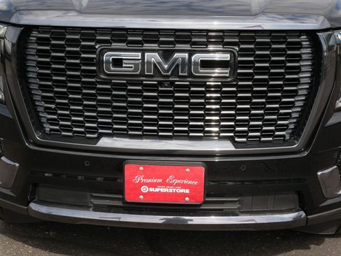 Used 2023 GMC Yukon Denali Ultimate AWD/4WD image 8