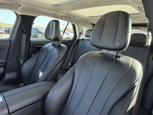 Used 2025 Mercedes-Benz E 450 4MATIC All-Terrain Wagon image 19