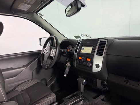 Used 2018 Nissan Frontier PRO-4X AWD/4WD image 33