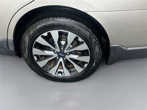 Used 2015 Subaru Outback 2.5i Limited image 31