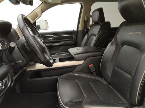 Used 2019 RAM 1500 Laramie image 17