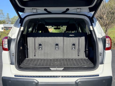 Used 2022 Subaru Ascent Onyx Edition image 10