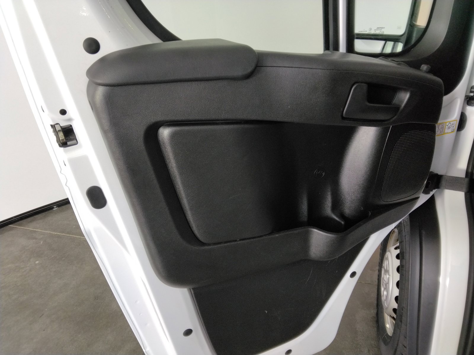 Used 2026 RAM ProMaster 2500 w/ Convenience Group FWD image 22