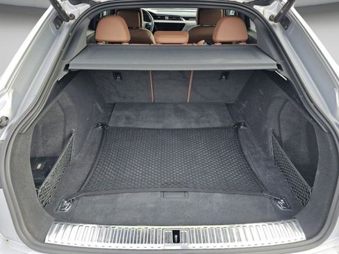 Used 2022 Audi e-tron Premium image 28