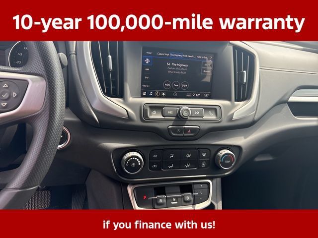 Used 2024 GMC Terrain SLE FWD image 26