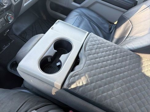 Used 2018 Ford F150 XLT image 24