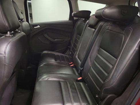 Used 2019 Ford Escape Titanium image 22