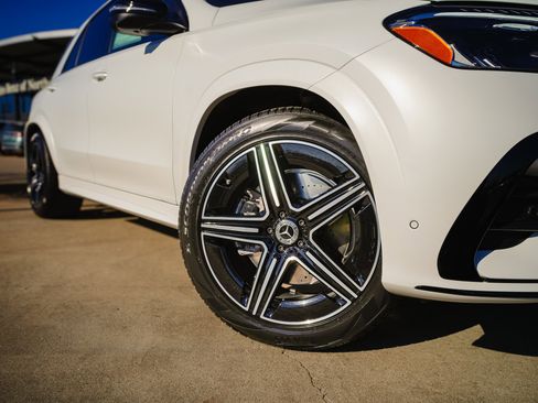 New 2026 Mercedes-Benz GLE 450 4MATIC image 3