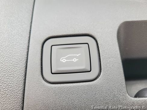 New 2026 Cadillac XT5 Premium Luxury w/ LPO, Floor Liner Package FWD image 21