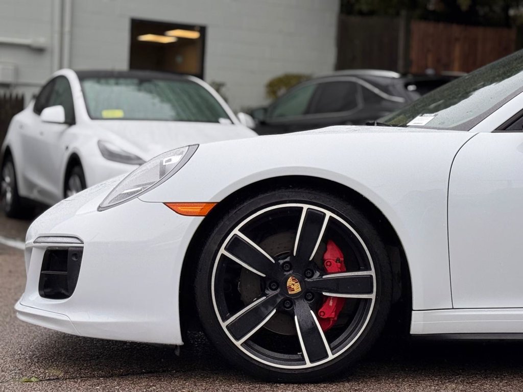 Used 2018 Porsche 911 Targa 4S w/ Sportdesign Package AWD/4WD image 11