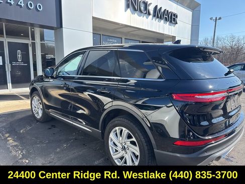 Used 2023 Lincoln Corsair AWD image 8