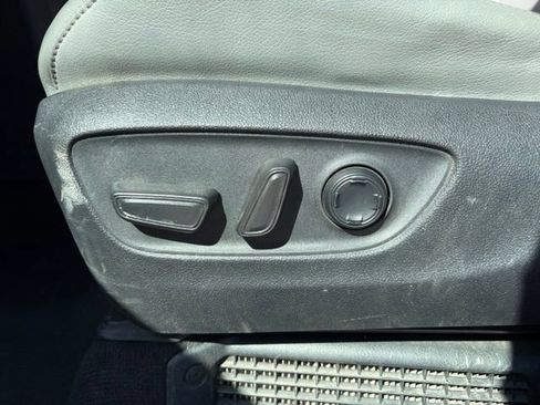 Used 2022 Toyota Sienna Limited AWD/4WD image 23