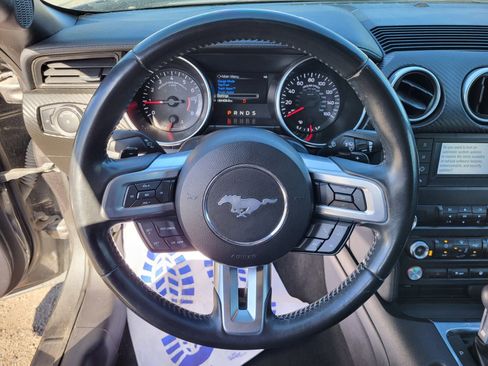 Certified 2019 Ford Mustang Convertible image 24