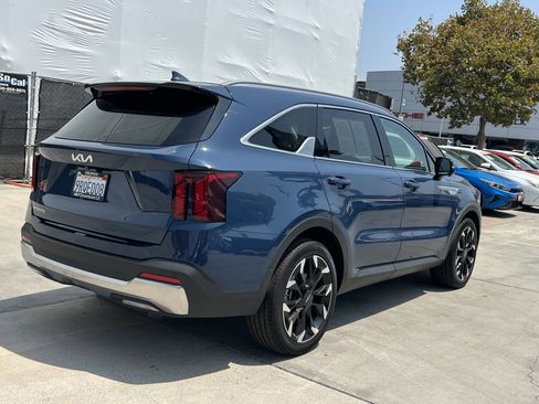 Certified 2024 Kia Sorento SX image 6