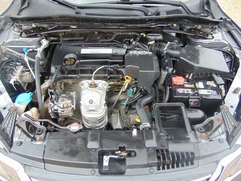 Used 2013 Honda Accord EX image 32