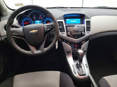 Used 2015 Chevrolet Cruze LS FWD image 22