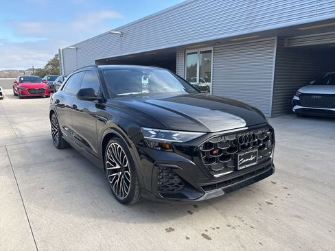 New 2026 Audi SQ8 Prestige image 3