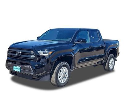 New 2025 Toyota Tacoma SR5