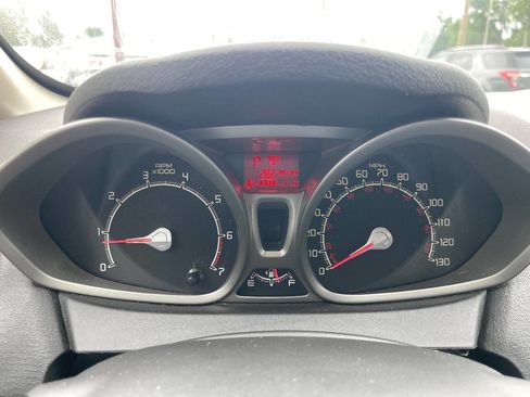 Used 2013 Ford Fiesta SE image 17