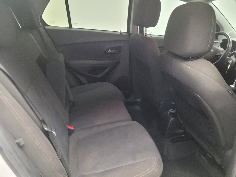 Used 2021 Chevrolet Trax LS w/ Tint and Cruise Package FWD image 19