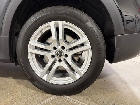 Used 2023 Mercedes-Benz GLB 250 4MATIC image 29
