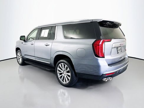 Used 2022 GMC Yukon XL Denali AWD/4WD image 5