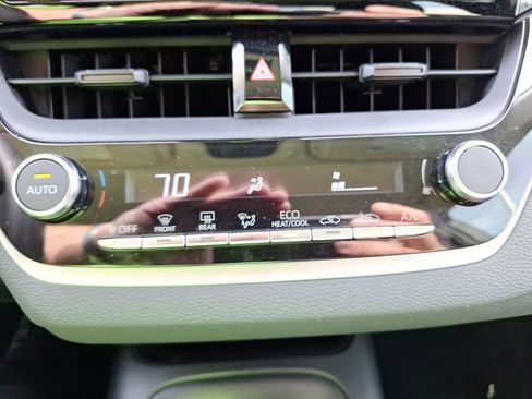 Used 2023 Toyota Corolla LE image 27