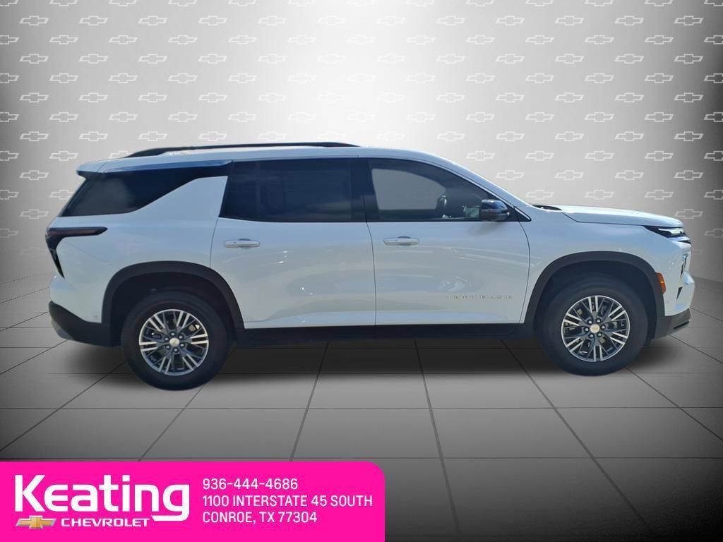 Used 2025 Chevrolet Traverse LT w/ Enhanced Driving Package FWD image 4
