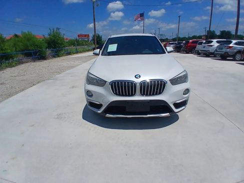 Used 2018 BMW X1 xDrive28i AWD/4WD image 2