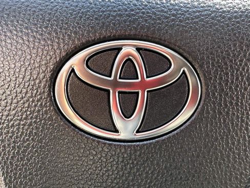 Used 2025 Toyota Camry LE FWD image 21