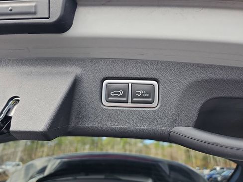 Used 2024 Kia Sorento EX w/ Panoramic Sunroof Package image 18