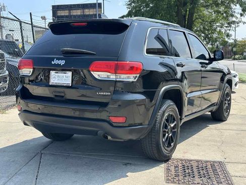 Used 2019 Jeep Grand Cherokee Laredo RWD image 5