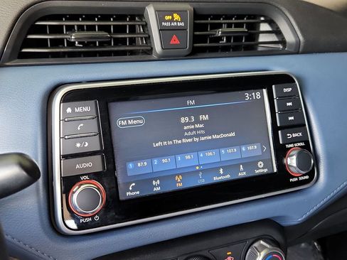 Used 2025 Nissan Versa SV FWD image 18