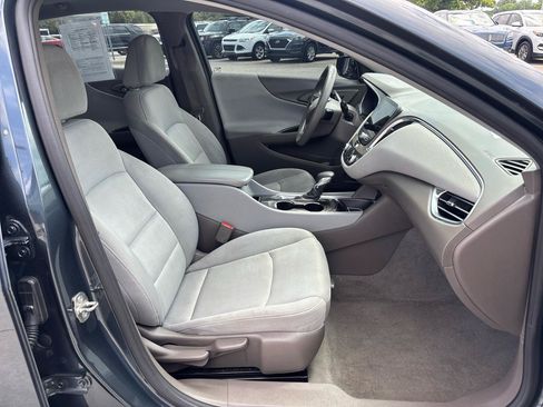 Used 2021 Chevrolet Malibu LT FWD image 22