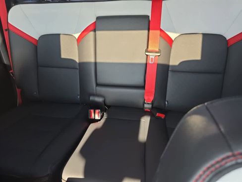 Used 2024 GMC Canyon AT4X AWD/4WD image 14