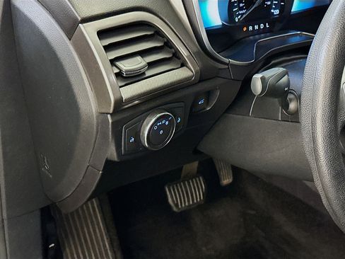 Used 2018 Ford Fusion SE image 17