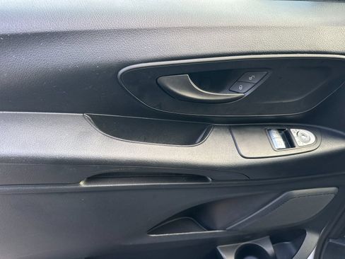 Used 2023 Mercedes-Benz Metris Passenger image 11