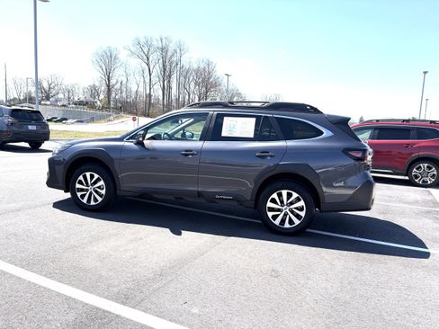 Certified 2025 Subaru Outback Premium AWD/4WD image 5