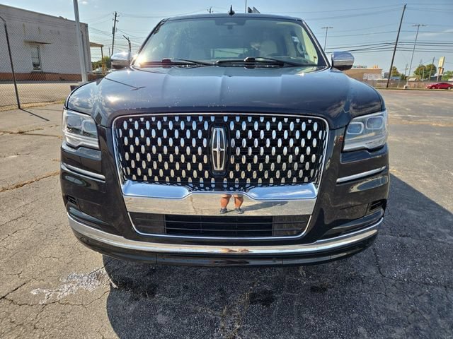 Used 2024 Lincoln Navigator L Black Label AWD/4WD image 3