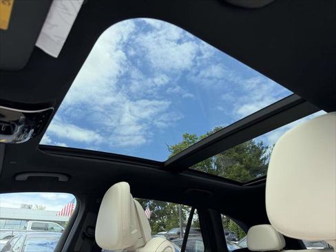 Used 2025 Mercedes-Benz GLC 350e 4MATIC image 20