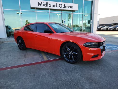 Used 2023 Dodge Charger SXT w/ Blacktop Package image 8