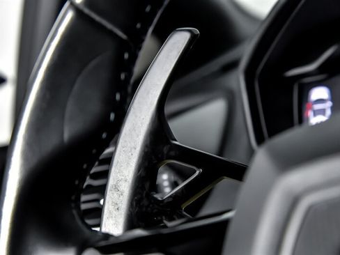 Used 2021 Lamborghini Huracan EVO RWD image 29
