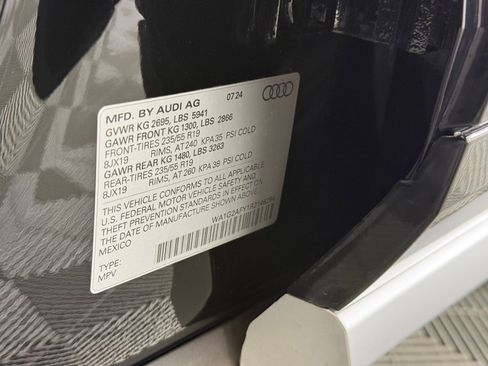 Certified 2024 Audi Q5 e Premium image 21