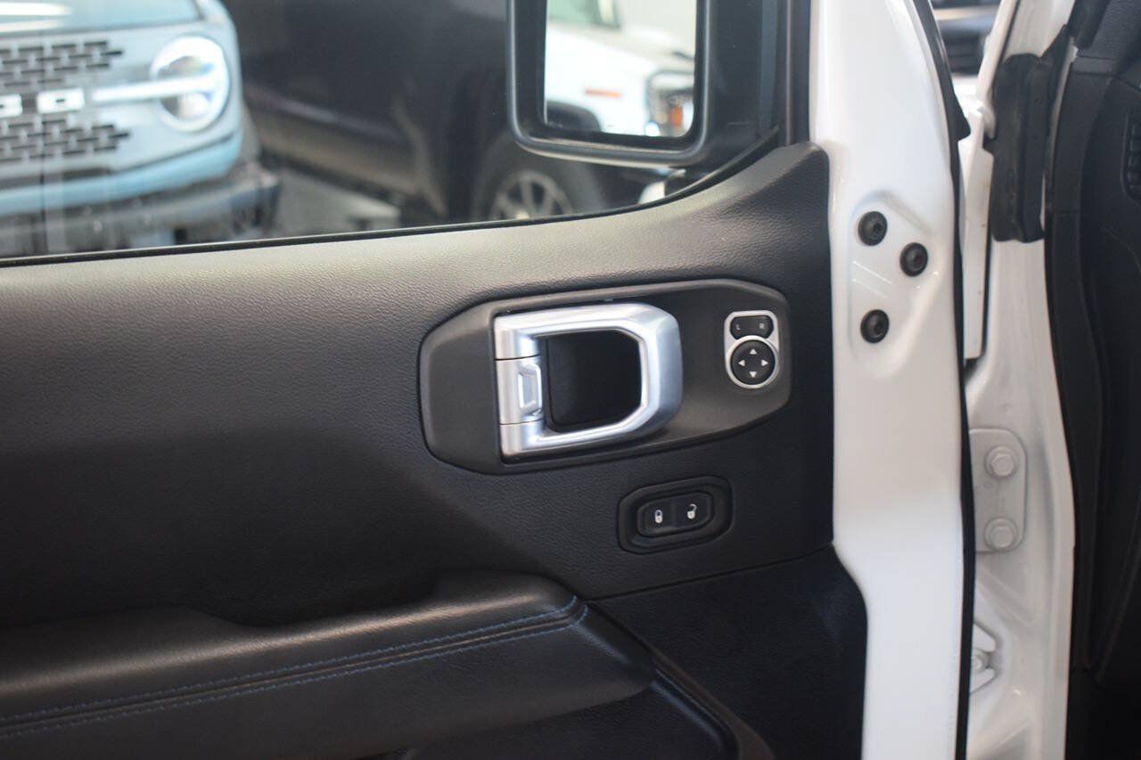 Used 2021 Jeep Wrangler Unlimited Rubicon 4xe w/ Steel Bumper Group AWD/4WD image 14