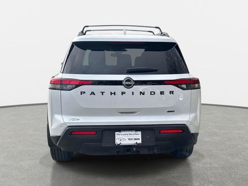 New 2025 Nissan Pathfinder SV image 6