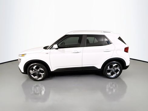 Used 2020 Hyundai Venue SEL w/ Convenience + Premium Package image 6