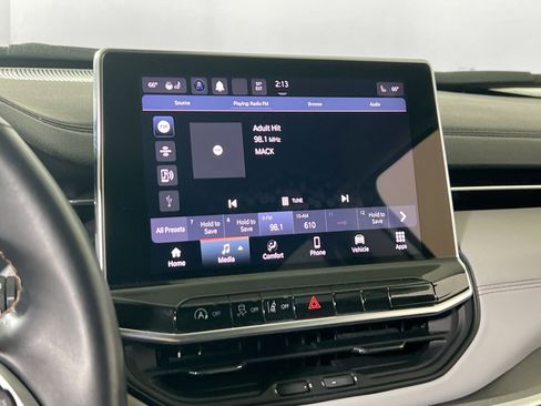 Used 2022 Jeep Compass Limited image 14