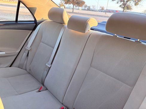 Used 2011 Toyota Corolla LE image 43