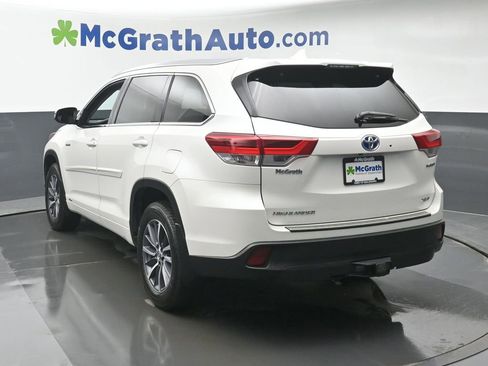 Used 2018 Toyota Highlander XLE image 25